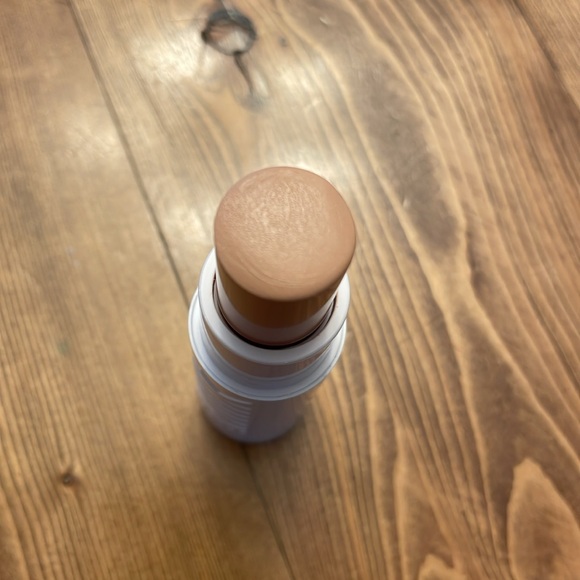FREE with $35 Milk Flex Foundation Stick VANILLA - Picture 4 of 7